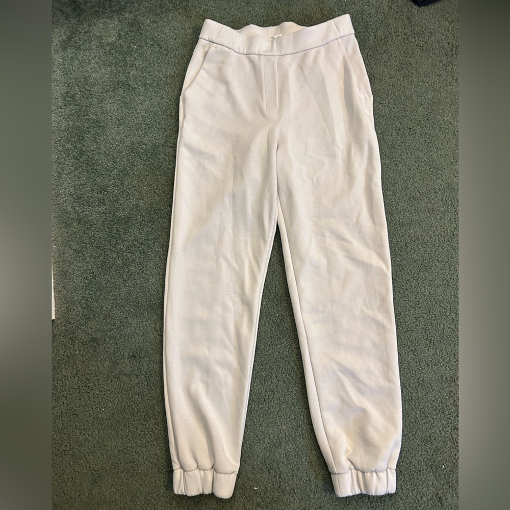 Lululemon - Softstreme Relaxed High Rise - Size 6 - White Opal - Like New